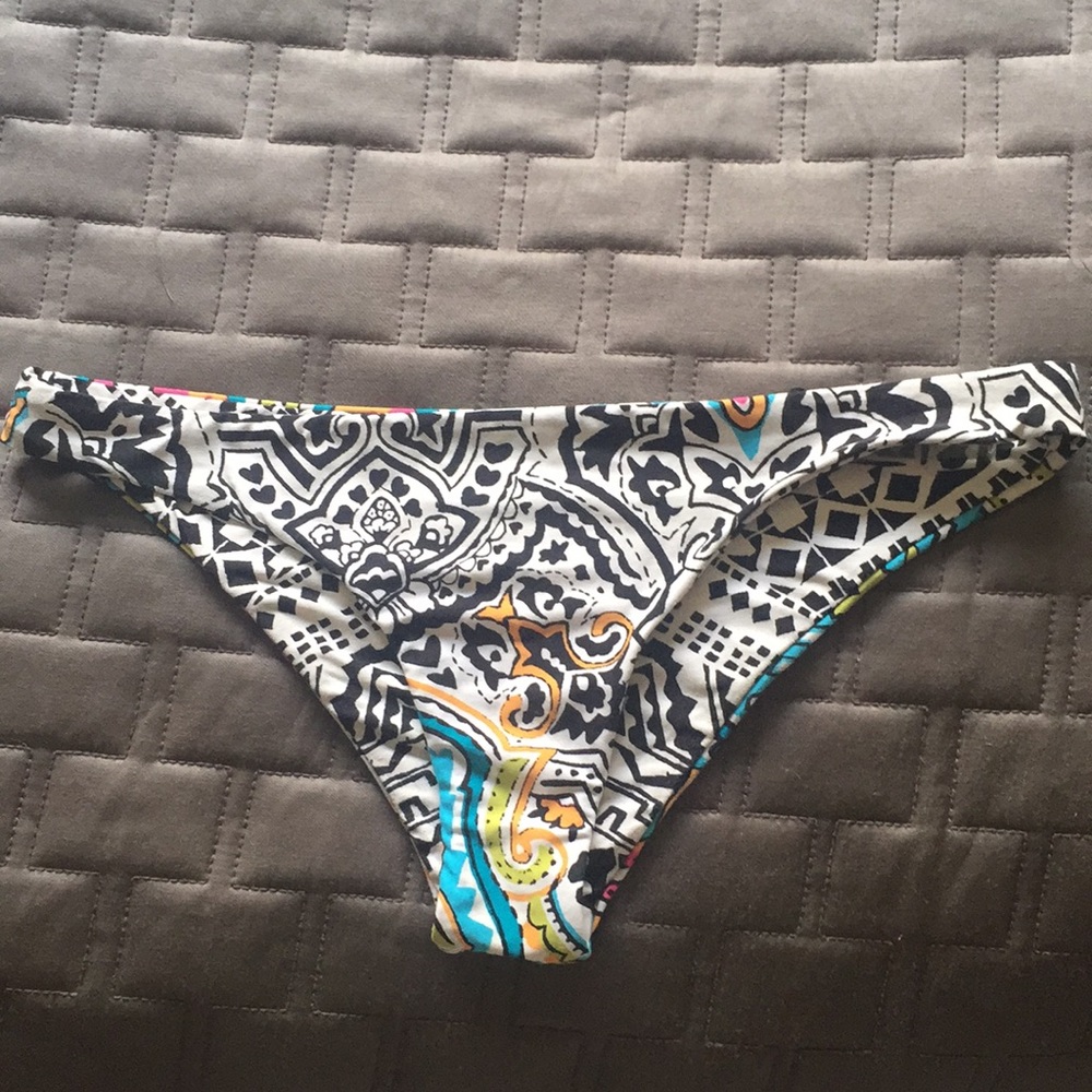 Reversible vitamin A cheeky bottoms